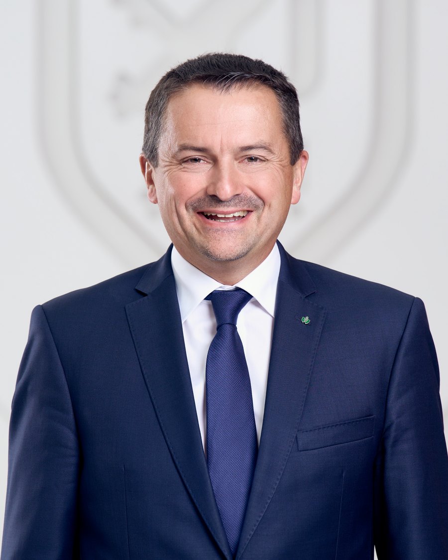 MMag. Georg Schneider